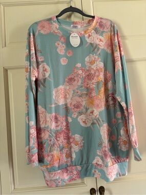 Women's Floral Long-Sleeve Tunic Top in Teal and Pink